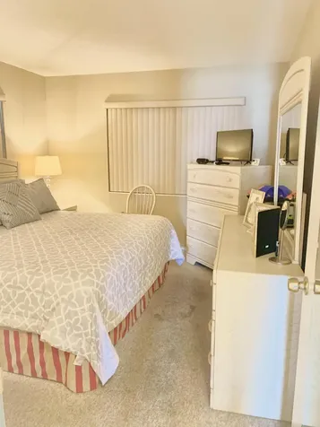 81 Kingswood E West Palm Beach FL 33417
