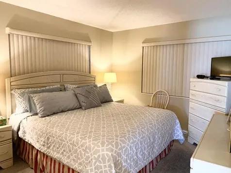 81 Kingswood E West Palm Beach FL 33417