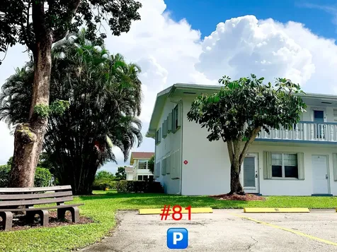 81 Kingswood E West Palm Beach FL 33417