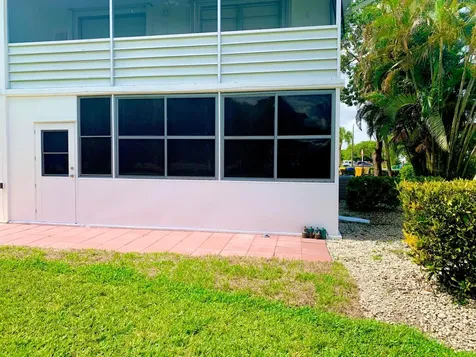 81 Kingswood E West Palm Beach FL 33417