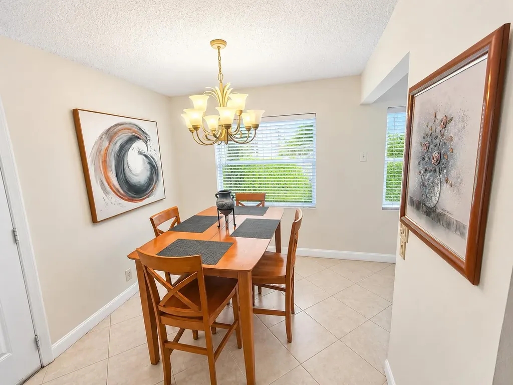 567 Burgundy L Delray Beach FL 33484