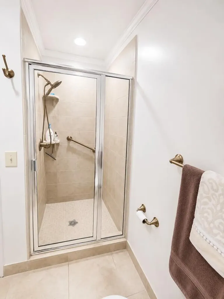 567 Burgundy L Delray Beach FL 33484