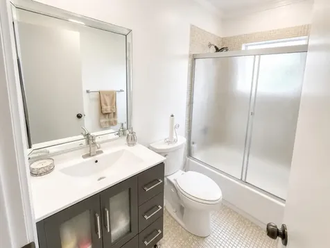 567 Burgundy L Delray Beach FL 33484