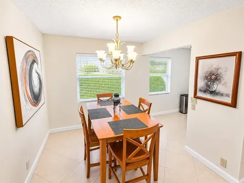 567 Burgundy L Delray Beach FL 33484