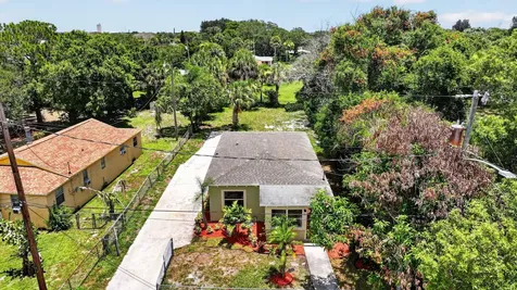 426 N 19th Street Fort Pierce FL 34950