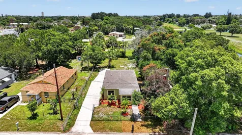 426 N 19th Street Fort Pierce FL 34950