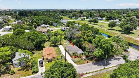 426 N 19th Street Fort Pierce FL 34950