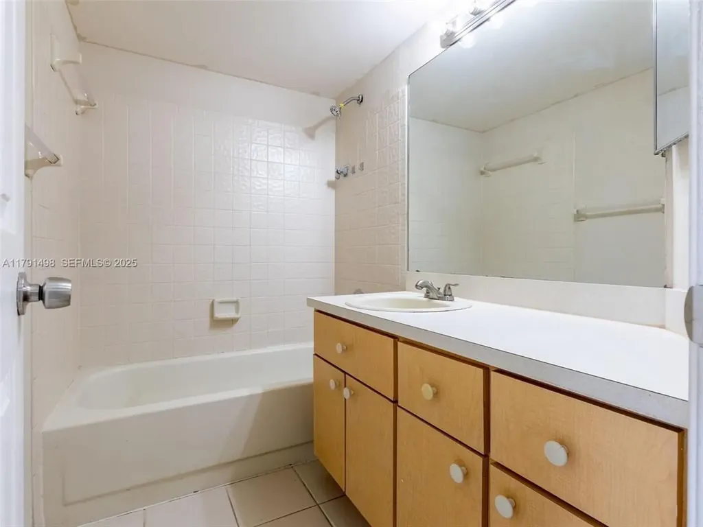 10106 Twin Lakes Drive Coral Springs FL 33071