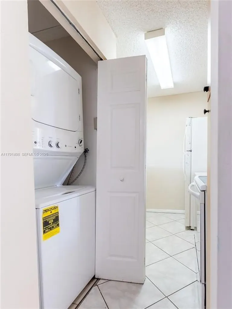 10106 Twin Lakes Drive Coral Springs FL 33071
