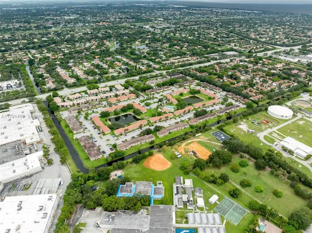 10106 Twin Lakes Drive Coral Springs FL 33071