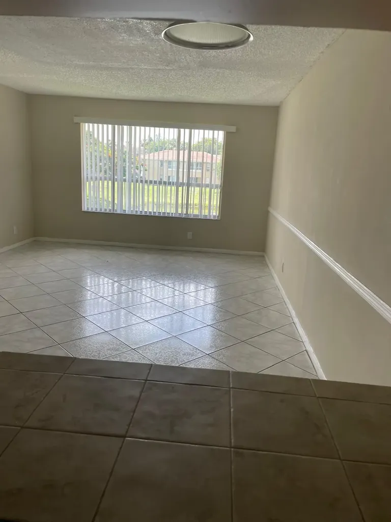 10106 Twin Lakes Drive Coral Springs FL 33071