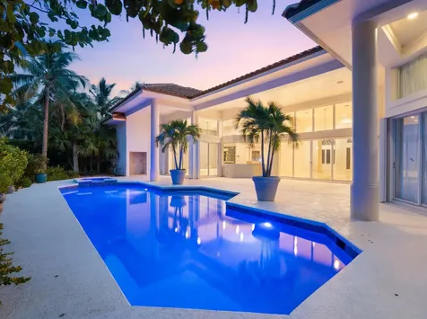 6841 SE Harbor Circle Hutchinson Island FL 34996