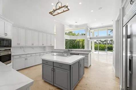 6841 SE Harbor Circle Hutchinson Island FL 34996