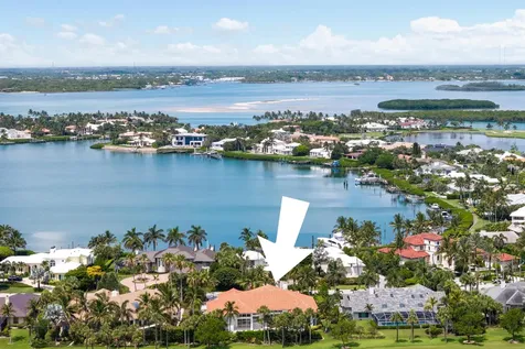 6841 SE Harbor Circle Hutchinson Island FL 34996