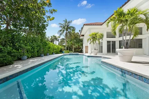 6841 SE Harbor Circle Hutchinson Island FL 34996