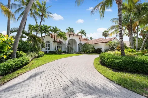 6841 SE Harbor Circle Hutchinson Island FL 34996