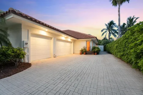6841 SE Harbor Circle Hutchinson Island FL 34996