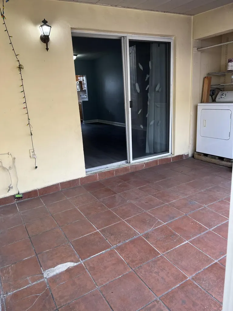 20 SW 108th Avenue Sweetwater FL 33174