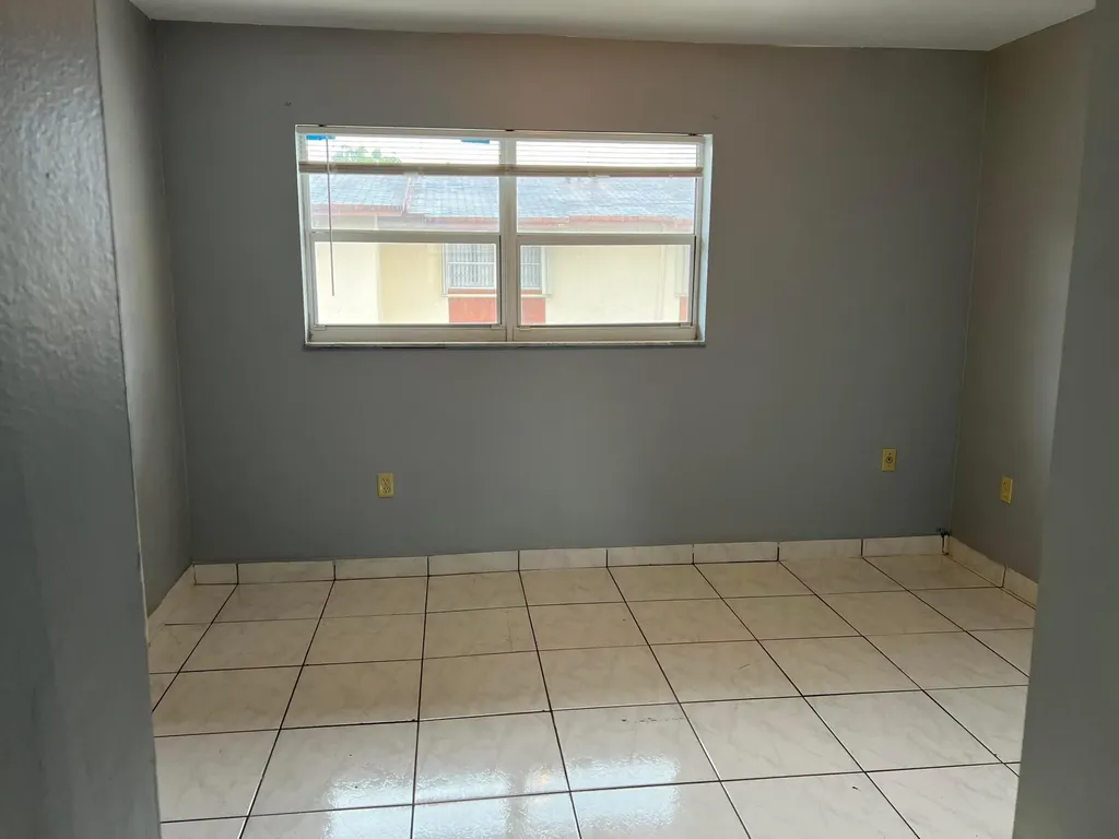 20 SW 108th Avenue Sweetwater FL 33174