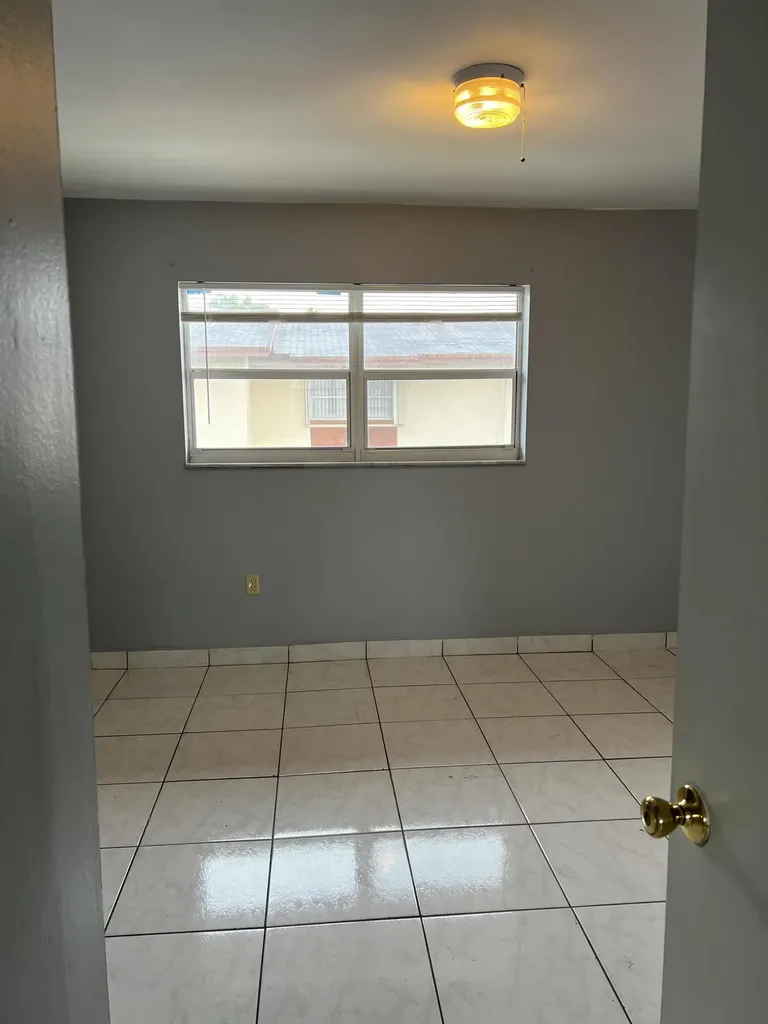 20 SW 108th Avenue Sweetwater FL 33174