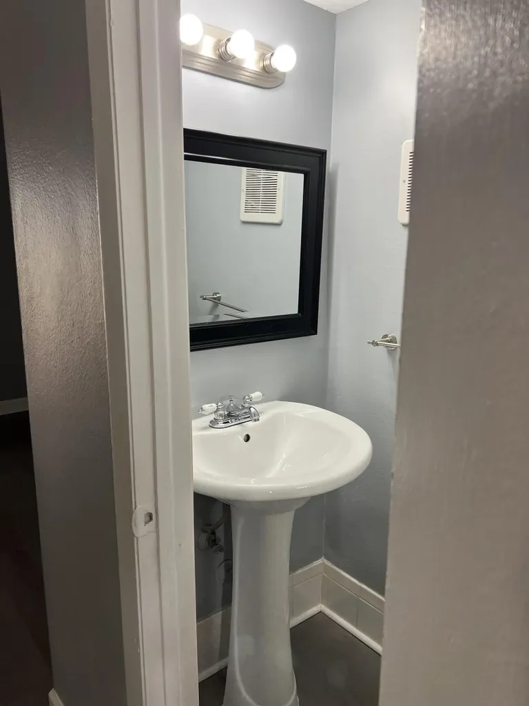 20 SW 108th Avenue Sweetwater FL 33174