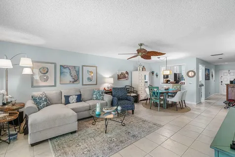 2898 SW 22nd Circle Delray Beach FL 33445