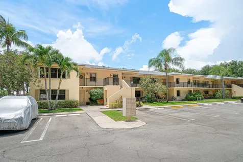 2898 SW 22nd Circle Delray Beach FL 33445