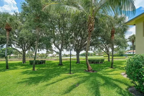2898 SW 22nd Circle Delray Beach FL 33445