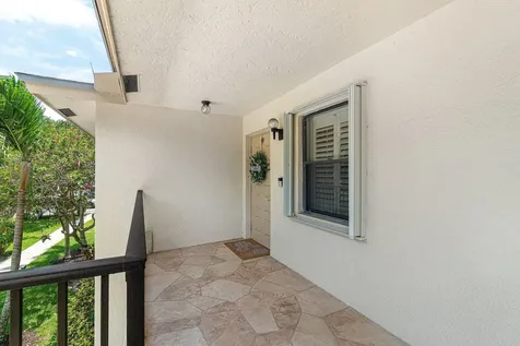 2898 SW 22nd Circle Delray Beach FL 33445