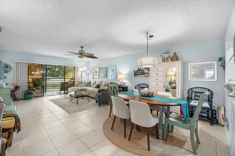 2898 SW 22nd Circle Delray Beach FL 33445