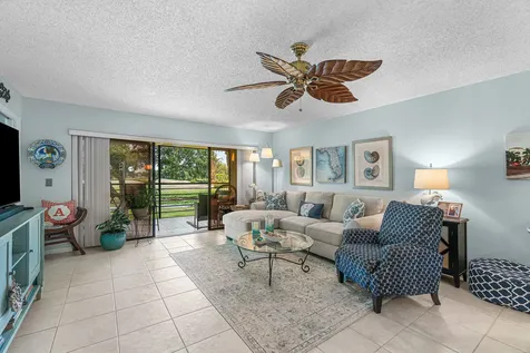 2898 SW 22nd Circle Delray Beach FL 33445