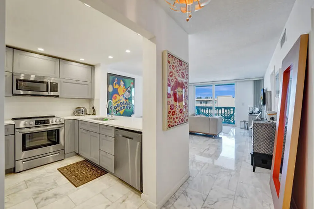 401 NE 14th Avenue Hallandale FL 33009