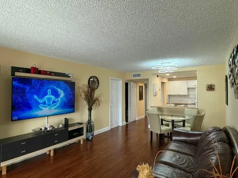 9355 SW 8th Street Boca Raton FL 33428