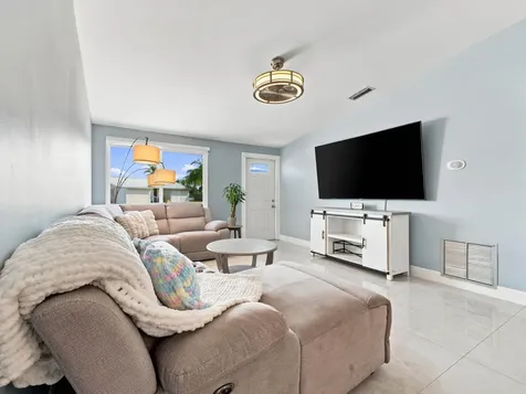 5396 Benjamin Avenue Boynton Beach FL 33472