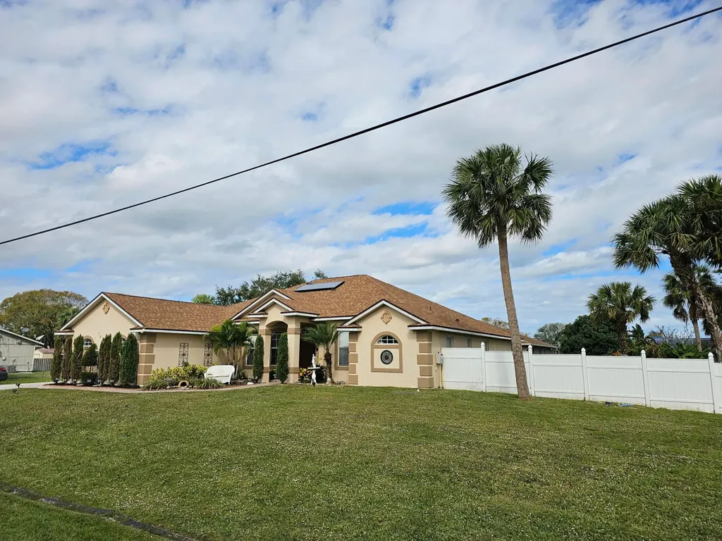 1637 SW La Gorce Avenue Port St Lucie FL 34953