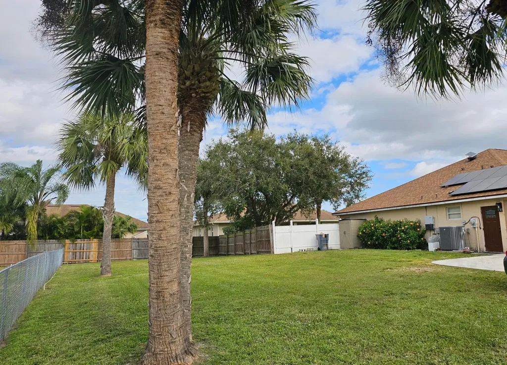 1637 SW La Gorce Avenue Port St Lucie FL 34953