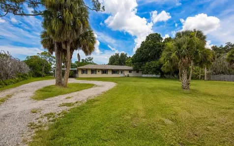 9302 Orange Avenue Fort Pierce FL 34945