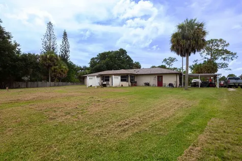 9302 Orange Avenue Fort Pierce FL 34945