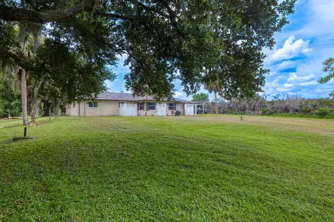 9302 Orange Avenue Fort Pierce FL 34945