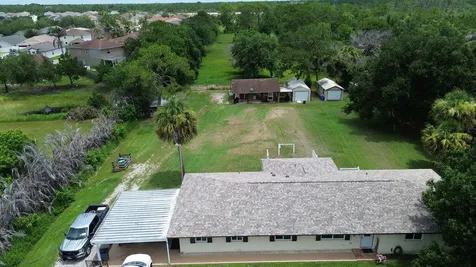 9302 Orange Avenue Fort Pierce FL 34945