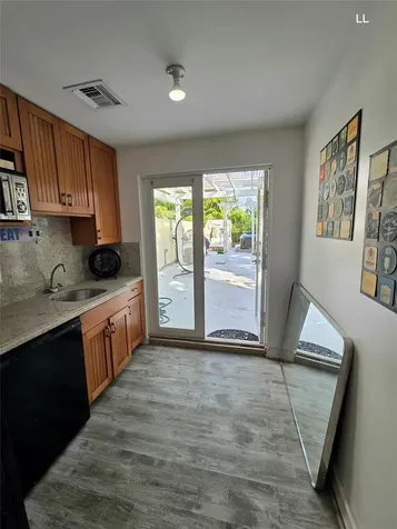 808 N Victoria Park Road Fort Lauderdale FL 33304
