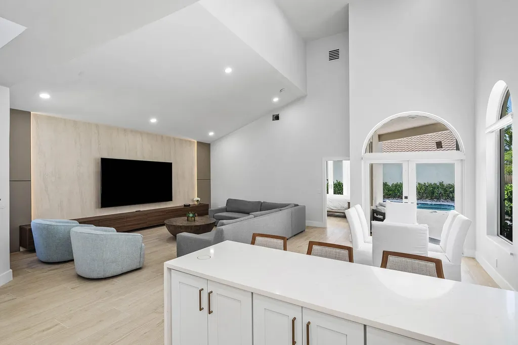 6674 NW 25th Avenue Boca Raton FL 33496