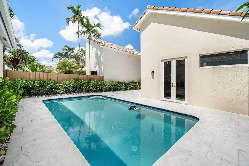 6674 NW 25th Avenue Boca Raton FL 33496