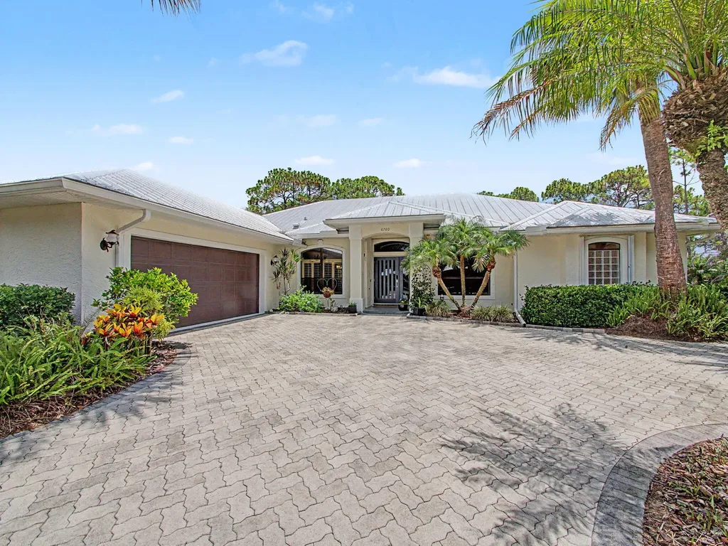 8780 SW Fishermans Wharf Drive Stuart FL 34997