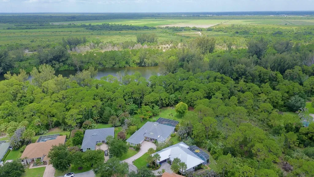8780 SW Fishermans Wharf Drive Stuart FL 34997