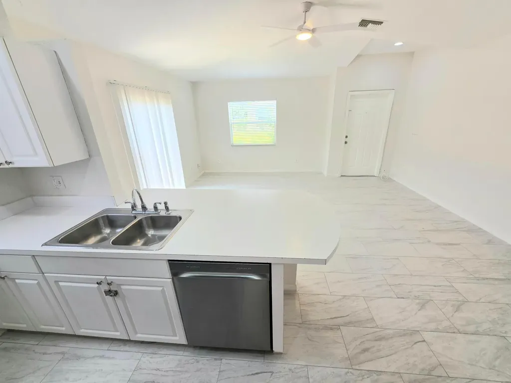 569 E Ridge Circle N Boynton Beach FL 33435
