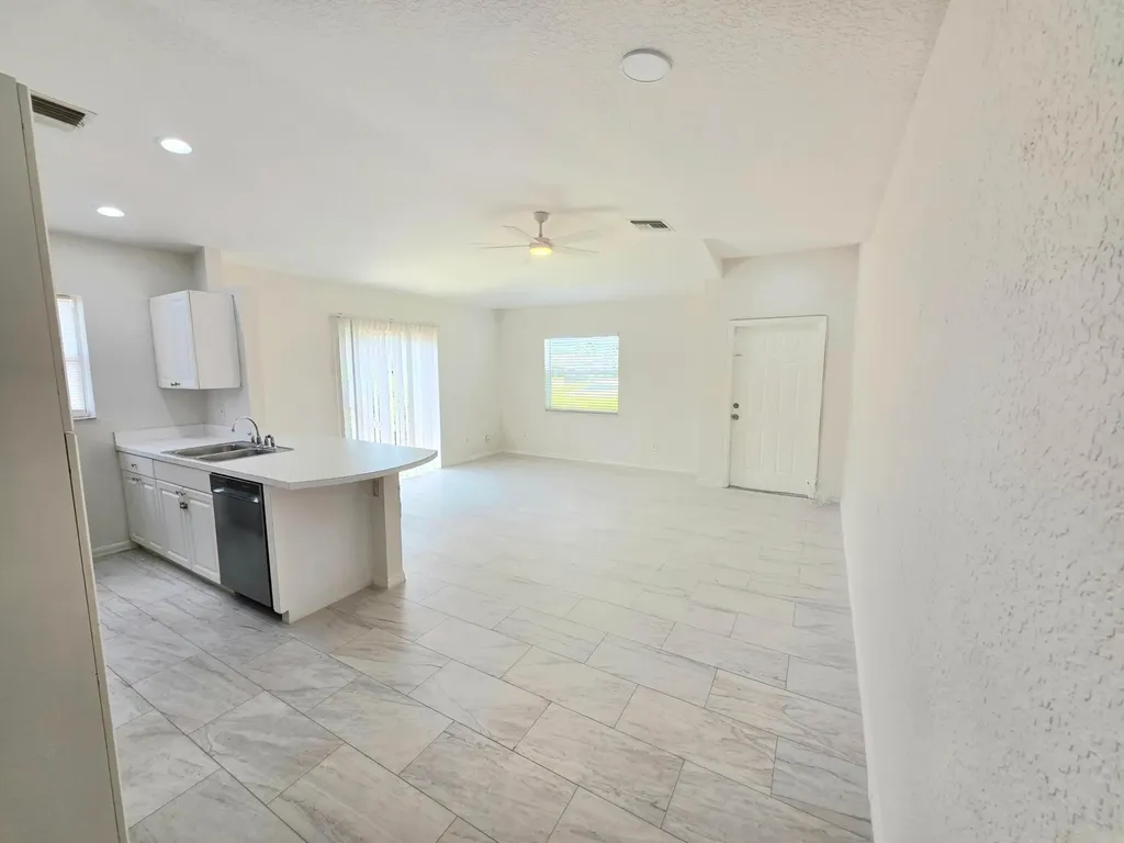 569 E Ridge Circle N Boynton Beach FL 33435