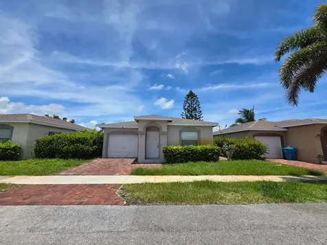 569 E Ridge Circle N Boynton Beach FL 33435