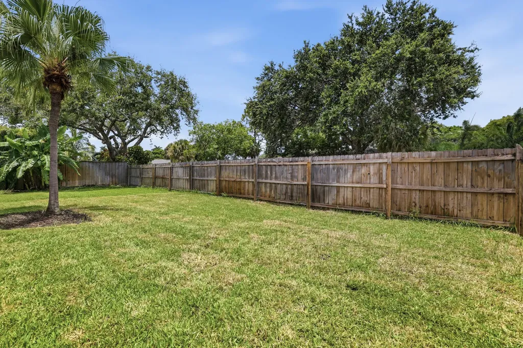 701 SW 27th Place Boynton Beach FL 33435