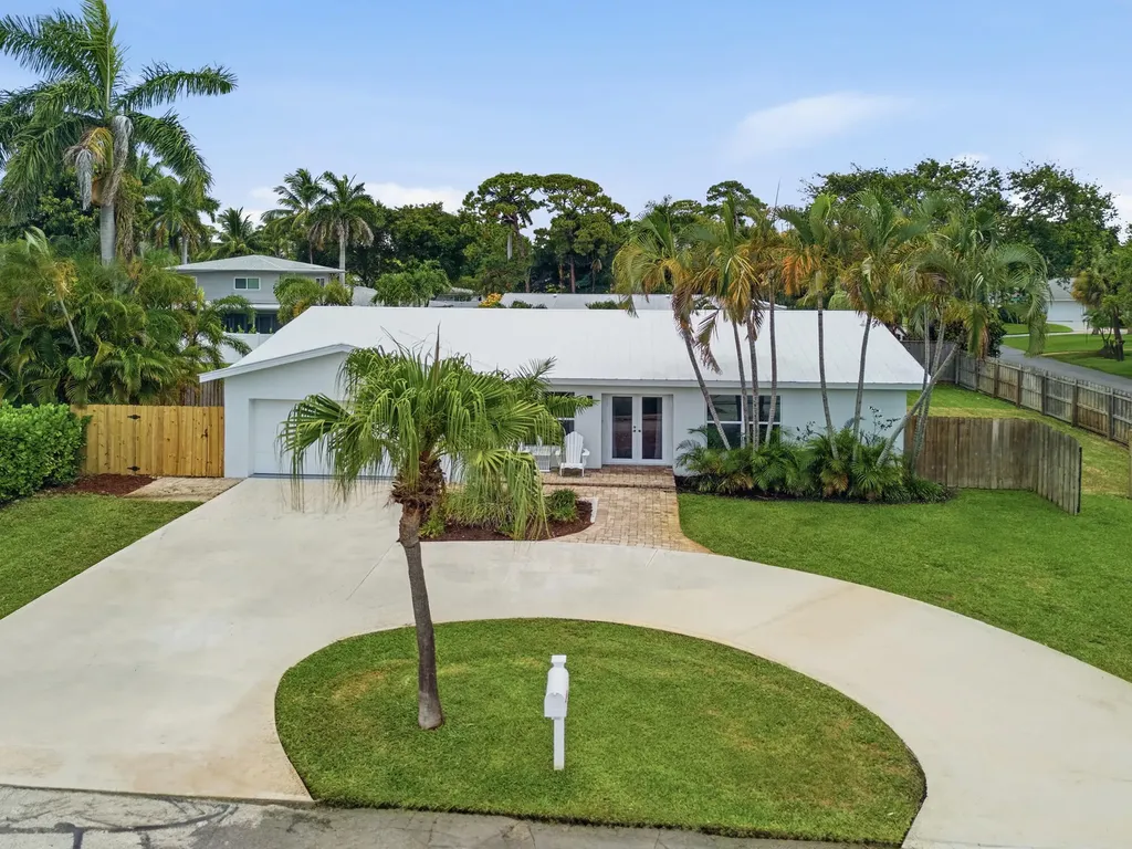 701 SW 27th Place Boynton Beach FL 33435